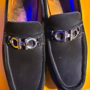Black Ferragamo loafers sz 9 suede
